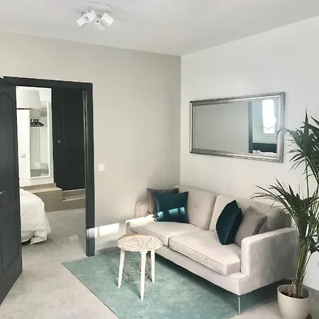 Aloe Apartment *